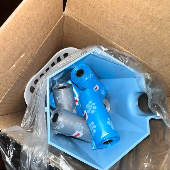 Cat Litter Scoop with 150 Bags - Integrated Litter Scooper with Litter Box - Picture 4 of 10